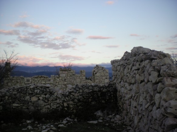 Old ruins, waiting to be excavated 