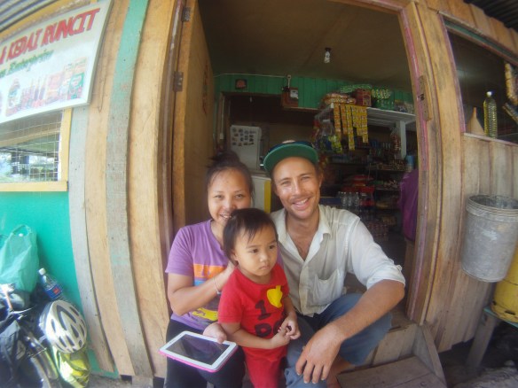 Et and Bubu # 2, from friends from the local convenient store