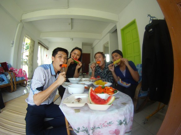 The rest of the house, from the left KS, Evelyn, and Jas